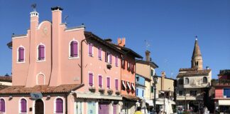 Al via “Passeggiare a Caorle” VeneziaOrientale@news: il centro di Caorle