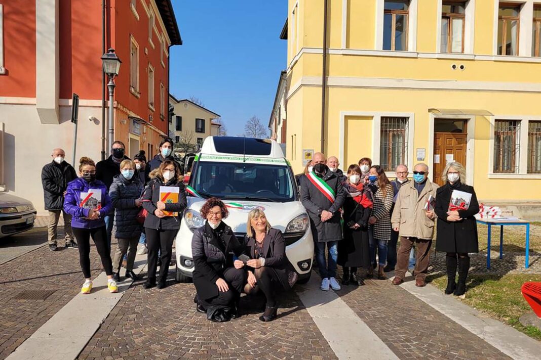 VeneziaOrientale@news: il nuovo bus per disabili del Comune di San Stino di Livenza