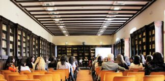 Riparte l’Università della Terza Età a Portogruaro Veneziaorientale@news: persone ad un convegno