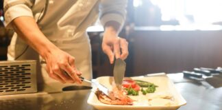 Corsi di cucina e abbinamenti con birra e vino Veneziaorientale@news: un cuoco