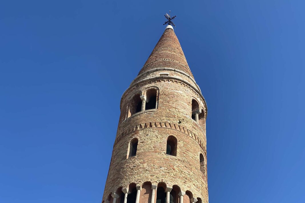 VeneziaOrientale@news: il campanile del duomo di Caorle