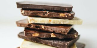 A Caorle torna Art & Ciocc, il Tour dei Cioccolatieri VeneziaOrientale@news: tavolette di cioccolato