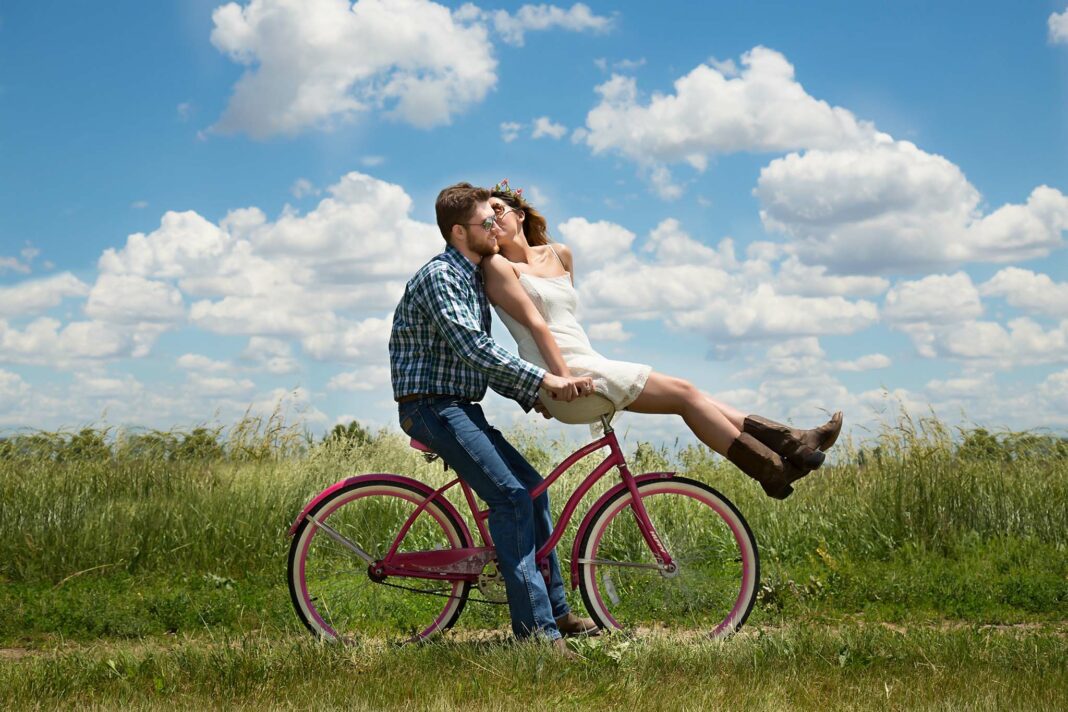 VeneziaOrientale@news: una coppia in bicicletta