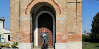 San Stino celebra la Giornata della Poesia VeneziaOrientale@news: un attore legge poesie a San Stino di Livenza