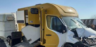 Scontro sulla A4 tra autocisterna e mezzo trasporto cavalli