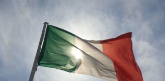 25 Aprile 2023. Il 78° Anniversario della Liberazione nel portogruarese VeneziaOrientale@news: bandiera italiana