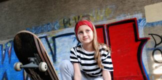 Caorle: al via i Giochi di Primavera VeneziaOrientale@news: una ragazzina con uno skateboard