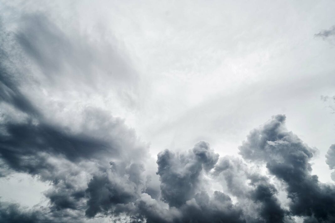 VeneziaOrientale@news: nuvole grigie
