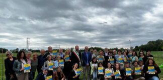 Giornata aperta delle Fattorie Didattiche: premiazioni per Fuori Classe VeneziaOrientale@news: foo di gruppo alla premiazione