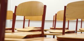 Scuola: al Veneto 126,8 milioni dal PNRR VeneziaOrientale@news: banchi in una scuola