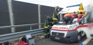 Tamponamento sulla A4, uomo estratto dalle lamiere