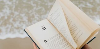 Caorle Oltremare: ecco gli appuntamenti di giugno VeneziaOrientale@news: un lettore sulla spiaggia