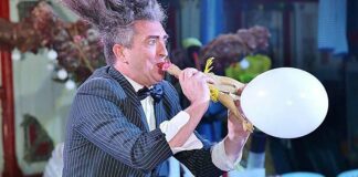 Bibione Street Show 2022 torna ad animare l’estate bibionese VeneziaOrientale@news: spettacolo di Fausto Giori "Demenzio"