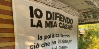 Falconera di Caorle: accusati di occupazione abusiva, il giudice li assolve VeneziaOrientale@news: la protesta dei lenzuoli a Falconera