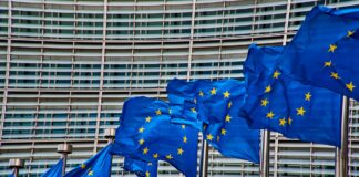 Dall’UE in arrivo oltre un miliardo di Euro per l’occupazione con l’FSE+ Veneziaorientale@news: bandiere europee