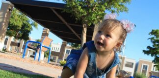 Veneto Orientale: finanziati progetti per gli asili nido Veneziaorientale@news: una bimba su un prato