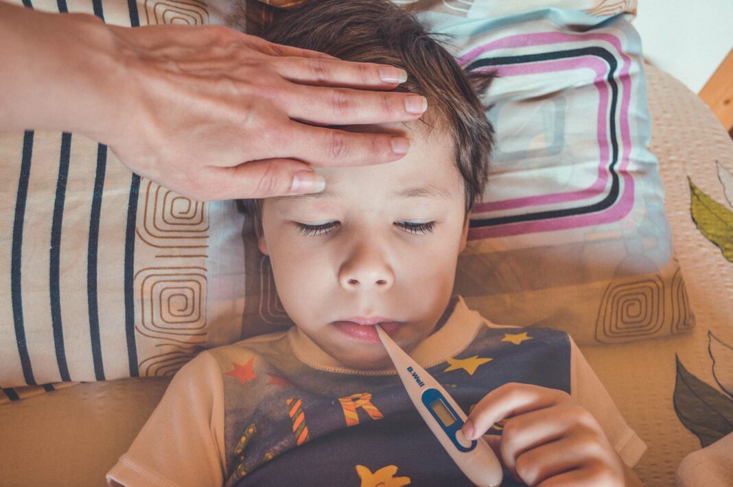 VeneziaOrientale@News: un bambino si misura la febbre
