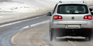 Piano neve: la Città Metropolitana è pronta VeneziaOrientale@News: auto sulle strade innevate