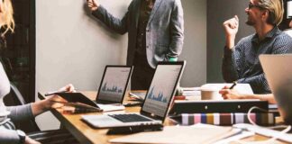 Ecco i dati del mercato del lavoro veneto nel primo semestre dell’anno lavoro - Persone al lavoro in ufficio - apprendistato