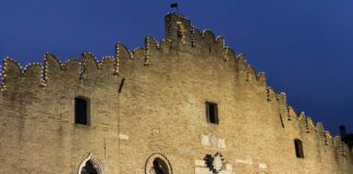 6 maggio: il Premio Bettoni anche in diretta streaming VeneziaOrientale@news: il municipio di Portogruaro, infopoint turistico