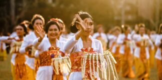 Finestre sul Mondo: a Lugugnana i documentari di viaggio con gli autori Danzatrici indonesiane