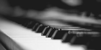 A Caorle si avvicina l’appuntamento con lo Street Piano Festival La tastiera di un pianoforte, Portogruaro, musica, Giovani concertisti