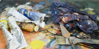 Mostra d’Arte ‘Cielo – Terra – Mare’. A Portogruaro a luglio Colori a olio su una tavolozza