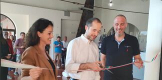 Inaugurata la nuova mostra ‘Give peace a chance’ a Caorle: aperta fino al 24 settembre 2023