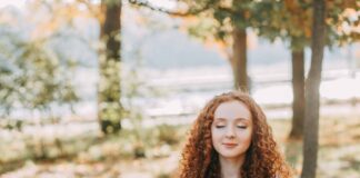 Festival della Salute Mentale a Portogruaro e San Donà : 10-12 novembre Festival della Salute Mentale, Portogruaro, San Donà , ragazza co occhi chiusi