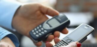 Dumb Phone vs. Smartphone, la nostalgia contro la dipendenza veneziaorientale@news dumb phone