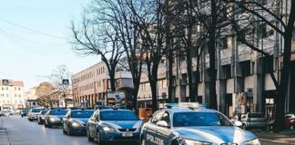 Un’auto truccata e due volti già noti, il controllo a Mestre che ha svelato una latitanza Auto della polizia, furto, Mestre - criminalità tra giovani mestre - Controllo Polizia Mestre