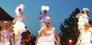 In Punta di Piedi: Il Festival delle Meraviglie Natalizie a Caorle