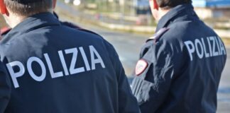 Portogruaro, Polizia in piazza per la lotta alla violenza contro le donne Polizia violenza contro le donne
