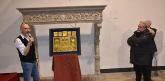 Presentata l’opera ‘Natività’ del maestro del vetro Toso Borella Natività Toso Borella