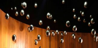 Il ritorno di Lohengrin alla Fenice: il debutto wagneriano di Damiano Michieletto Il ritorno di Lohengrin alla Fenice: il debutto wagneriano di Damiano Michieletto