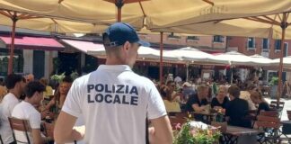 Plateatici di Campo Santa Margherita, irregolarità in oltre la metà delle strutture