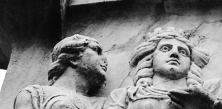 Sentieri d’acqua e di pace: un incontro con gli autori a Portogruaro Particolare di un monumento ai caduti